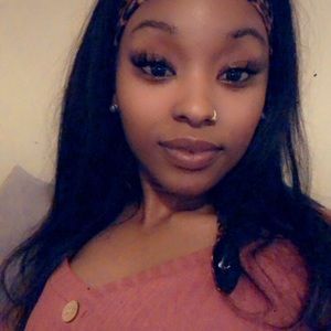 Meet your Posher, Charqueesha